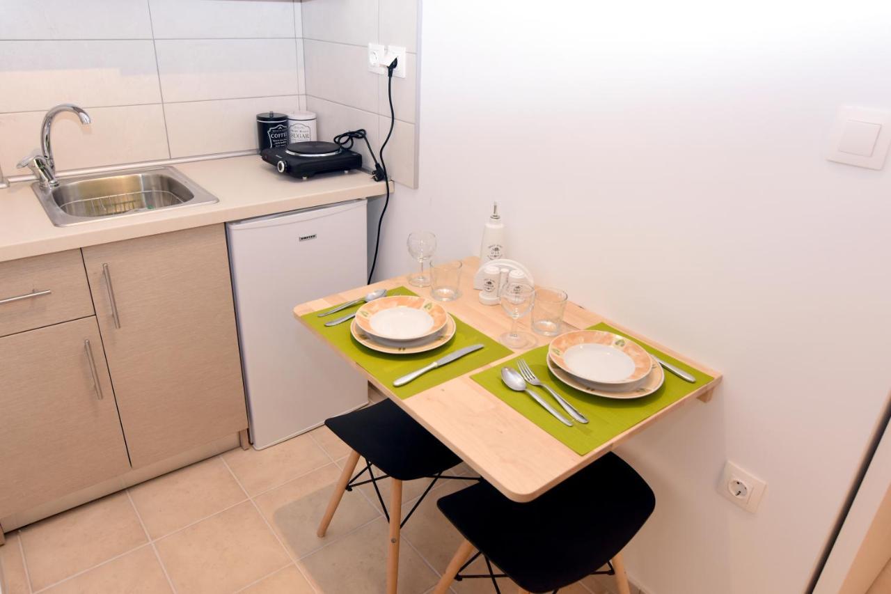 M&D Apartments Peraía Esterno foto